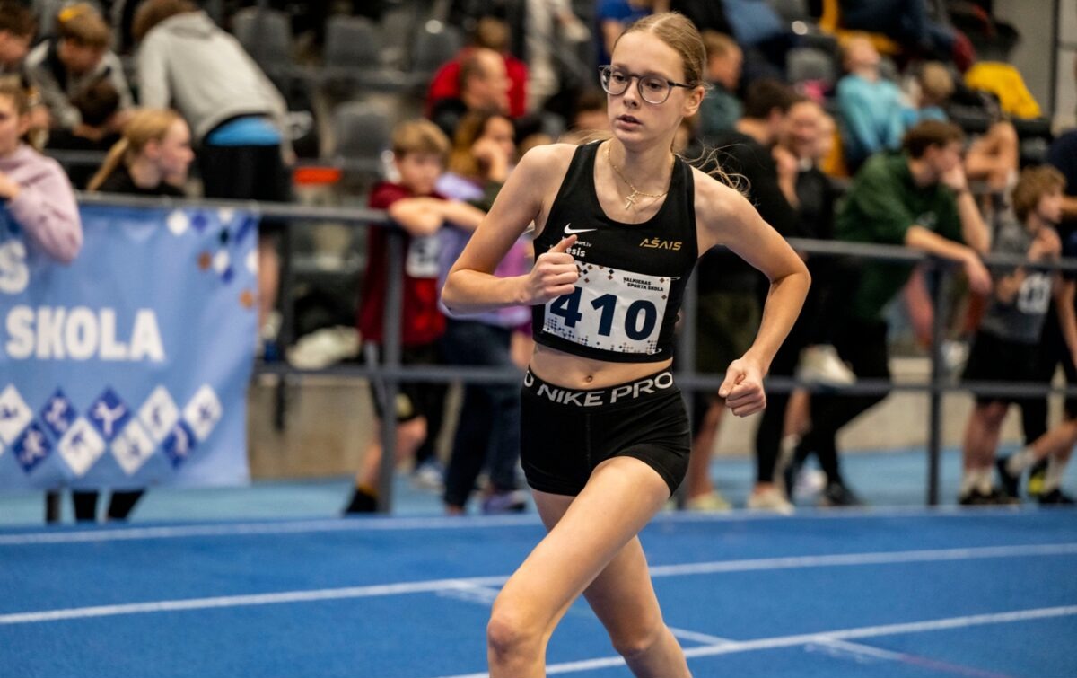 Annija Cercina telpu sacensībās